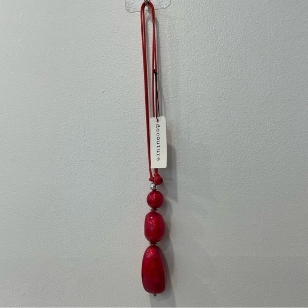 Decouture Red Resin Drop Pendant Necklace Adjustable Length